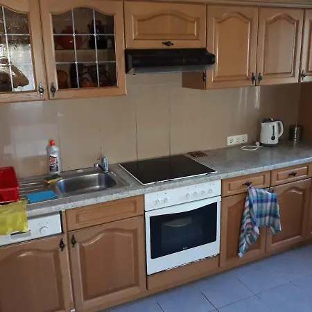 Apartments And Guest Rooms 