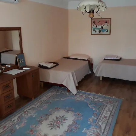 Apartments And Guest Rooms 