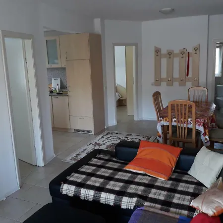Apartments And Guest Rooms 