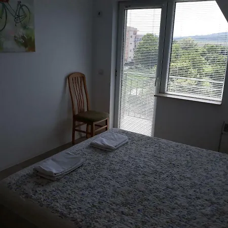 Prázdninový areál Apartments And Guest Rooms 