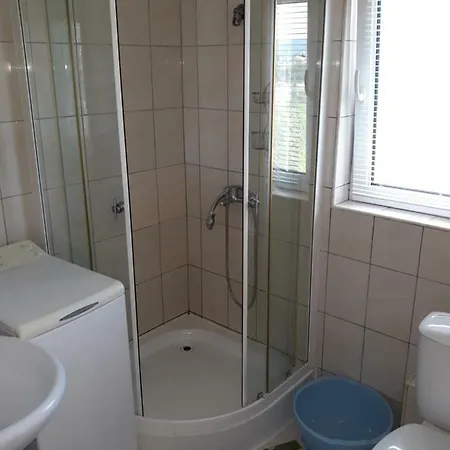 Prázdninový areál Apartments And Guest Rooms 