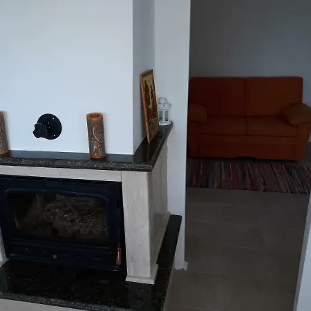 Apartments And Guest Rooms 