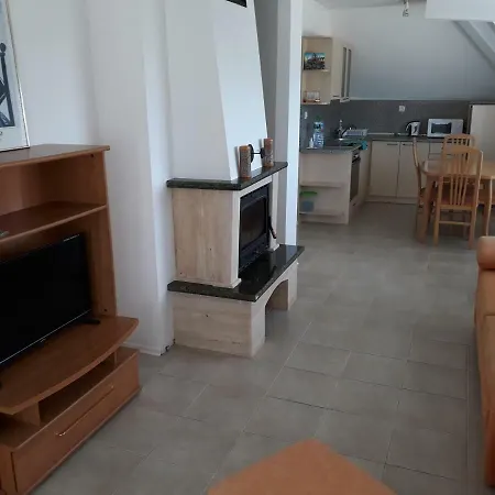 Apartments And Guest Rooms 